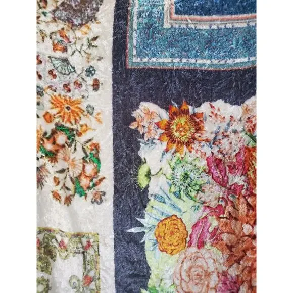 Soft Surroundings Multicolor Floral Patchwork Crushed Velvet Ashbury Top Sz PS - Picture 6 of 11